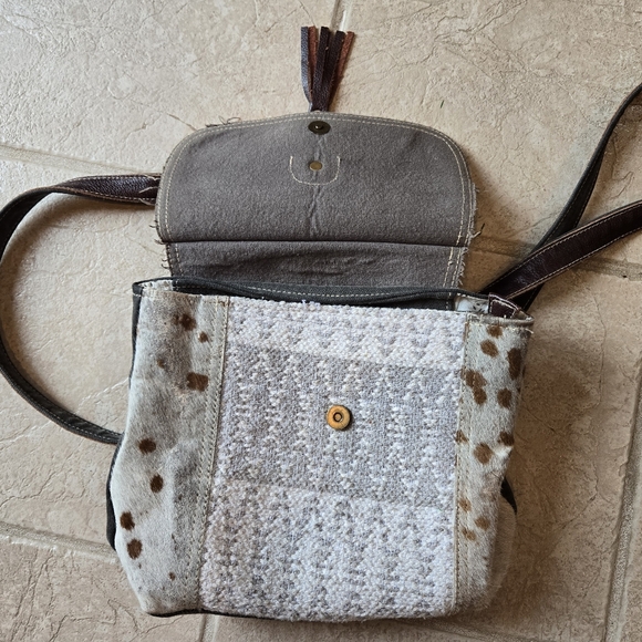 Myra Bag Purse Backpack Cowhide Hair Leather & Tapestry - Picture 5 of 7